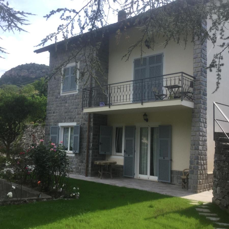 Castelli In Aria Bed & Breakfast Finale Ligure Bagian luar foto